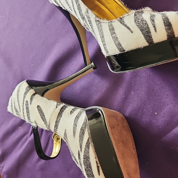 Urban Original blk/wht Zebra print heels - Picture 4 of 8